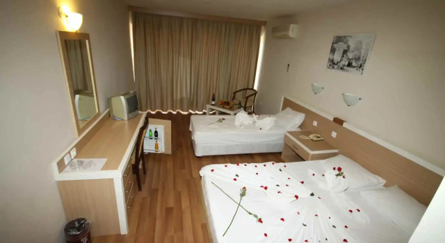 Четырёхместный номер Economy Tuntas Beach Hotel - All Inclusive