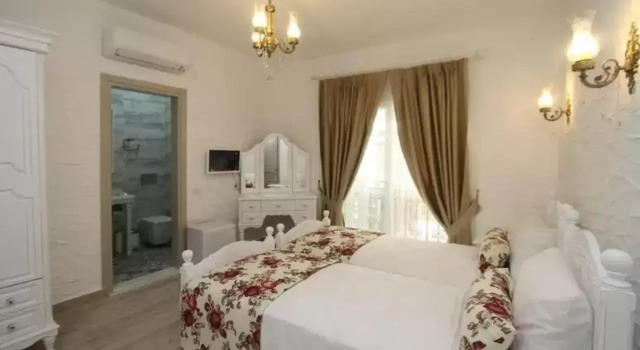 Бутик-отель Alya Mou Butik Otel, Забронировать Бутик-отель Бутик-отели Чешме, рядом с Cesme Bus Terminal, Бутик-отель