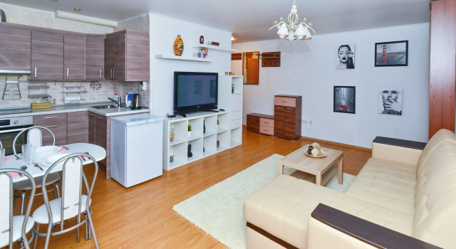 Trehkomnatnaya s balkonom Domio (Domio) metro Zyuzino Flat, Rezervovat Apartmán Hotely v UZAO Area s parkováním, Parkování