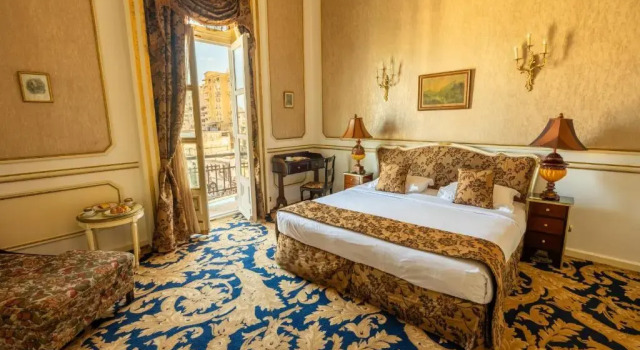 Double Golden Junior Suite with partial sea view Paradise Inn Le Metropole Hotel