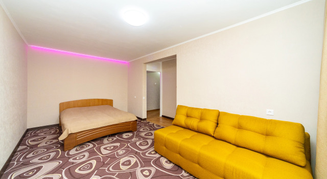 Krisanova 23 Apartments, Prenota Appartamento Dzerzhinsky City District 