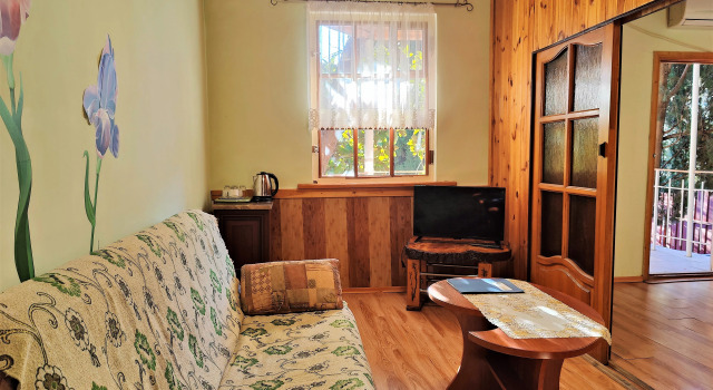 Двухместный номер Comfort с балконом и с красивым видом из окна Гостевой дом Радмир