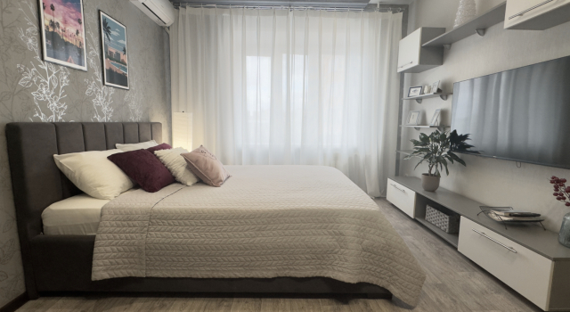 Svetlaya i Uyutnaya v Rajone TC Mega Flat, Rezervovat Apartmán Hotely v Amurská s parkováním, Parkování