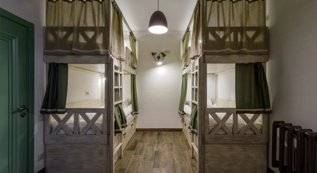 Кровать в общем номере (женский номер) Bon Son Hotel and Hostel Центр