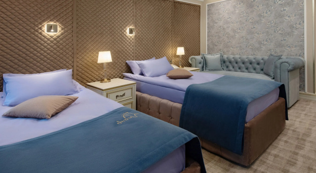 Superior Twin room Magic Harp Hotel
