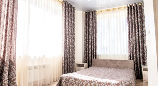 Rich Hotel