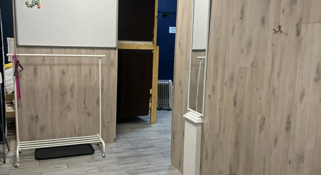 Кровать в общем номере Гостевой Дом Мансарда