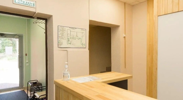 Postel ve společném pokoji pro muže a výhledem na město 7 Days Hostel