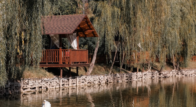 Poiana Bradului Complex Hotelier & Restaurant Resort, Prenota Resort Tohatin Chişinău
