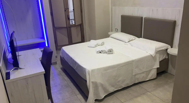 Hotel Poker, Забронировать Отель Отели Неаполя 3 звезды, рядом с Гарибальди, 3*