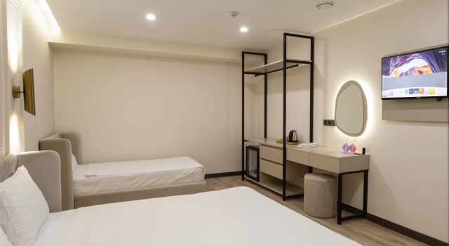 Трёхместный номер Economy Fora Inn Lara