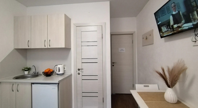 Vozle Morya Apartments, Buchen Sie Ferienwohnung Hotels in Region Primorje mit Parkplatz, Parkplätze