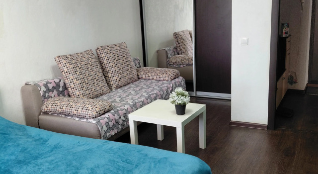 Uyutnaya Ryadom S More Parkom I Zhd Vokzalom Flat, Prenota Appartamento Kirov Kirov Region