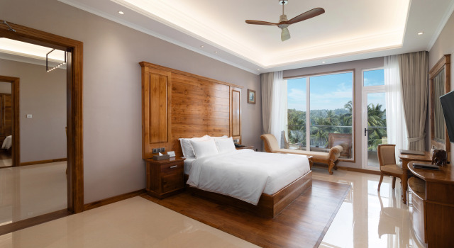 Отель Araliya Beach Resort and Spa