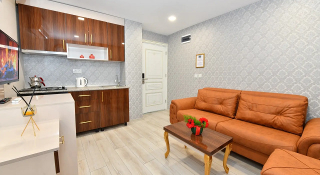 Люкс клубный Economy с видом на город Sea Moon Hotel