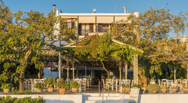 Akroyali Hotel & Villas, Prenota Hotel Agios Andreas Messinias Messinia