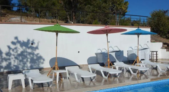 Gödence Hotel Restoran Bungalow, Prenota Hotel Godence Regione Egea