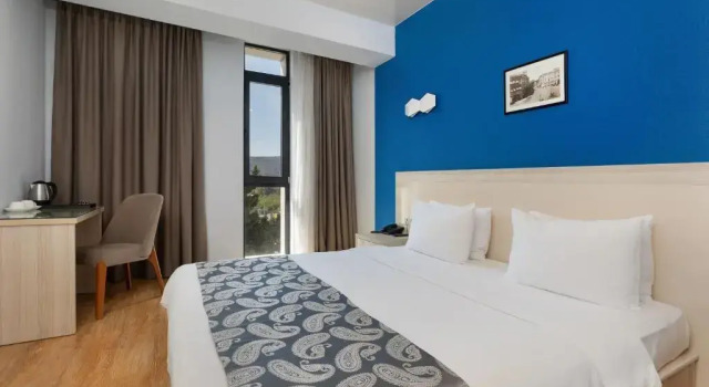 Номер Family Interconnected Отель Iveria Inn