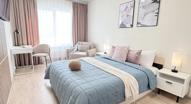 Prostornaya Svetlaya Kvartira S Vidom Na Ozero Flat, Book Apartment Saky 