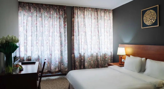 Standard kétágyas szoba erkéllyel Iris Hotel