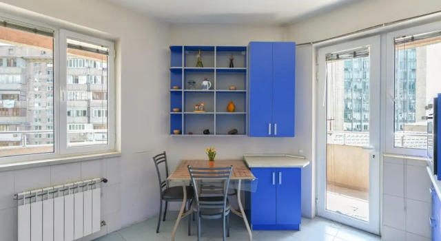 Четырёхместные апартаменты Frik с балконом и с видом на город RIS Central Apartments Yerevan
