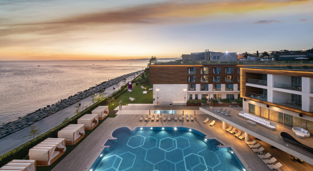 Отель Crowne Plaza Istanbul Florya