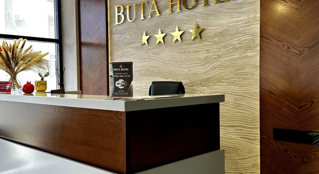 Отель Buta