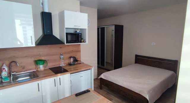 Uyutnaya Studiya V Zhk Maasdam Flat, Prenota Appartamento Perm' Perm Krai