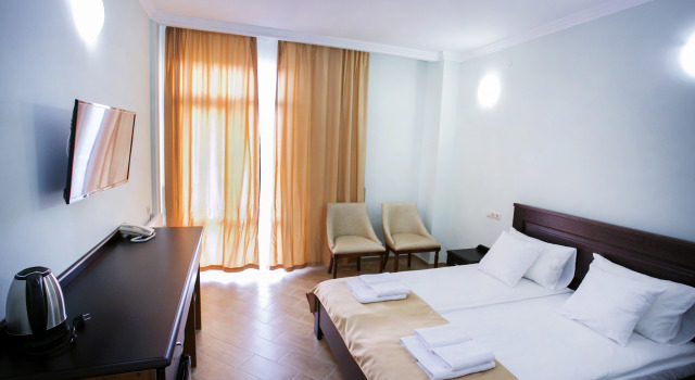 Habitación doble Superior con balcón Hotel ACRA