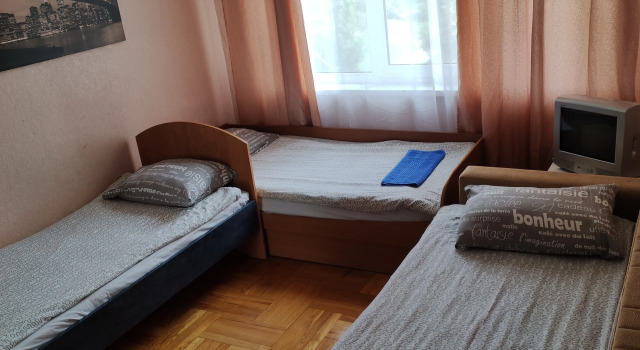 Кровать в общем номере (мужской номер) Гостевой дом Топ Апартс