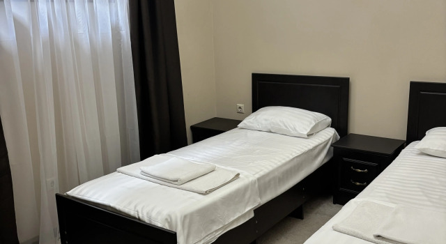 Ekonomi çift kişilik oda DzhaNat Hotel