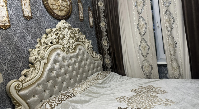 Uyutnaya Kvartira V Spalnom Rayone Flat, Boek Appartement Goedkope hotels in Omsky District