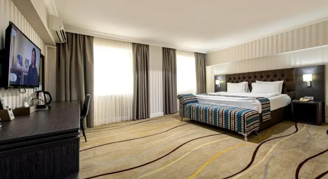 Двухместный номер Делюкс Shymkent Grand Hotel