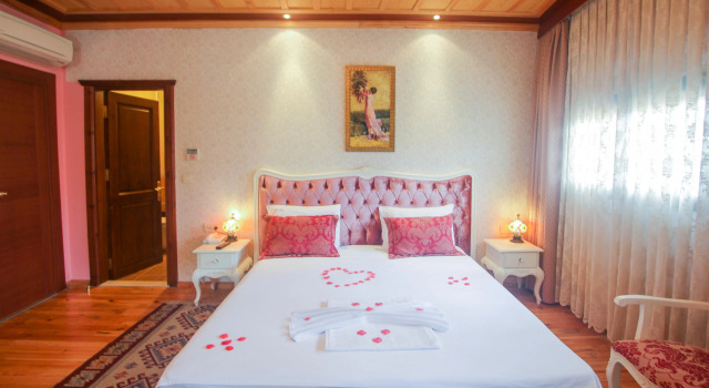 Esans Hotel, Varaa Hotelli Hotellit Marmara-alue pysäköinnillä, Pysäköinti