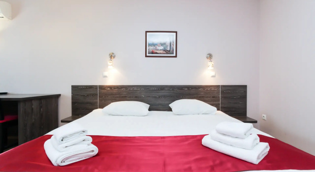 Appartamento Comfort 2 camere con balcone e con vista sulla città Avenu Hotel
