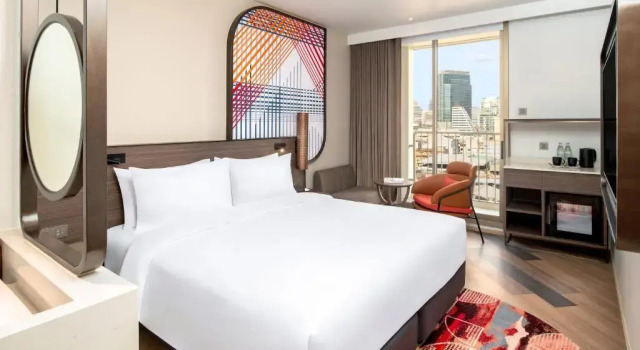 Отель Mercure Bangkok Surawong
