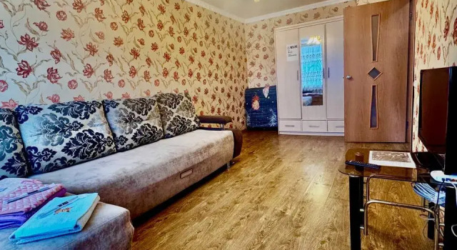 Odnokomnatnaya Kvartira Ryadom S Vokzalom Flat, Prenota Appartamento Tayshet Tayshetsky Rayon