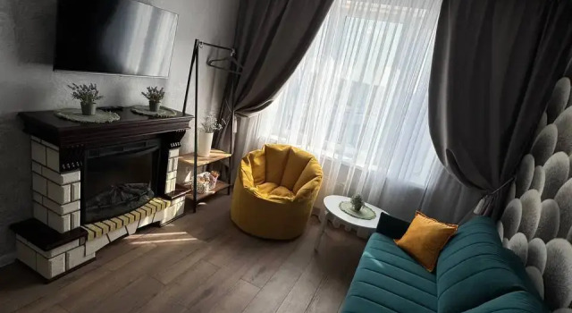 1-room Apartment with queen size bed with sofa with Balcony with view, Rezerwuj Apartament Hotele w Obwód pskowski z parkingiem, Parking