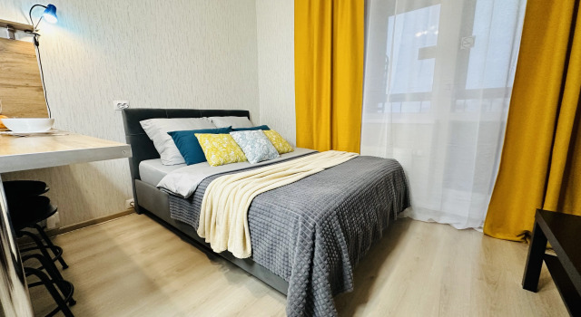 Uyutnaya Studia Okolo Parka Gorkogo Flat, Rezervasyon Daire Perm otoparklı oteller, Galereya Shopping Centre yakınında, Otopark
