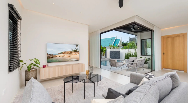 Villa Plunge Modern 2-Bedroom with Private Pool, Забронировать Вилла Отели острова Пхукета с бассейном, Бассейн