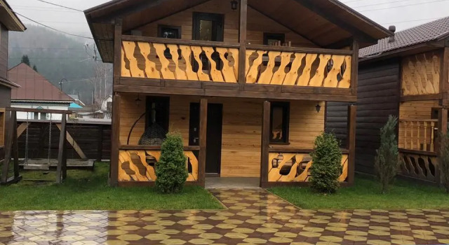 Коттедж с 2 комнатами с балконом База отдыха Усадьба Лаура