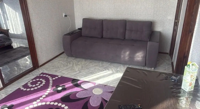 4kh Komnatnaya Khoroshaya  Zhdet Vas Tsentr Vsya Infrastruktura Flat, Prenota Appartamento Pallasovka 