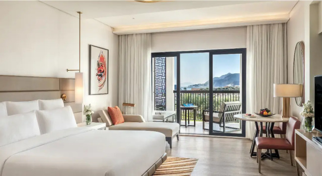 Номер Club Lounge Access с видом на сад Курортный отель InterContinental Fujairah Resort by IHG