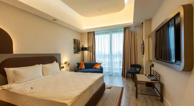 Standard Double room with balcony and with canal view Savitsky Plaza