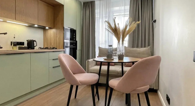 Novaya Yevrodvushka na Chetverykh v Sovremennom Rayone Velikogo Novgoroda Flat, Rezervovat Apartmán Hotely v Novgorodská oblast s parkováním, Parkování