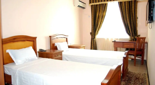 Crown Tashkent Hotel, Prenota Hotel Hotel a Taskent con parcheggio, Parcheggio