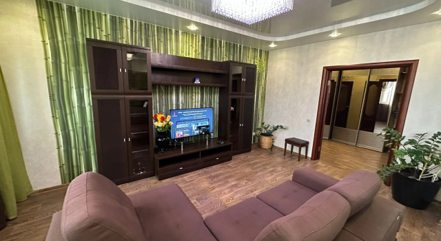 Апартаменты Крылова 36