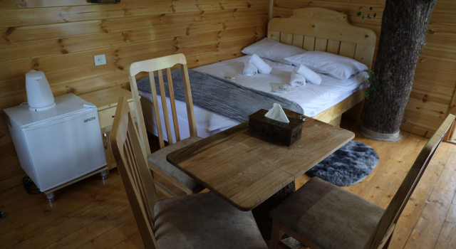 Двухместное шале с балконом и с видом на горы Глэмпинг Tree House Cafe & Homestay