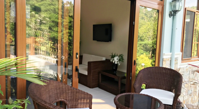 Номер Superior Отель Edgewater Dive & Spa Resort