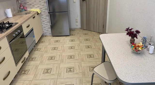 Shikarnaya Odnokomnatnaya na Nikolskoy Flat, Prenota Appartamento Hotel a Pskov Region con parcheggio, Parcheggio
